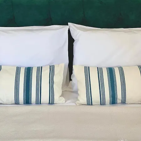 Mia Luxury Golem (Tirana)