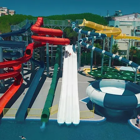 Mia Luxury Golem (Tirana)