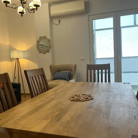 Mia Luxury * Golem (Tirana)