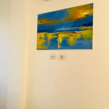 Mia Luxury * Golem (Tirana)