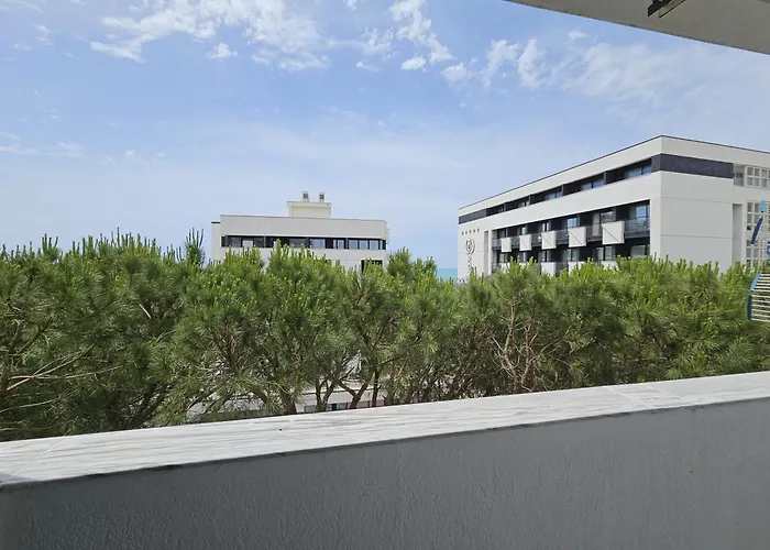 Mia Luxury * Golem (Tirana)