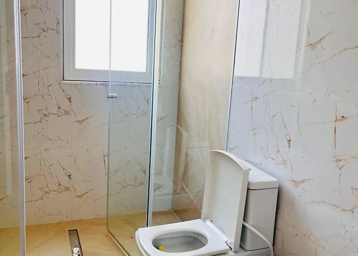 Mia Luxury Golem (Tirana)