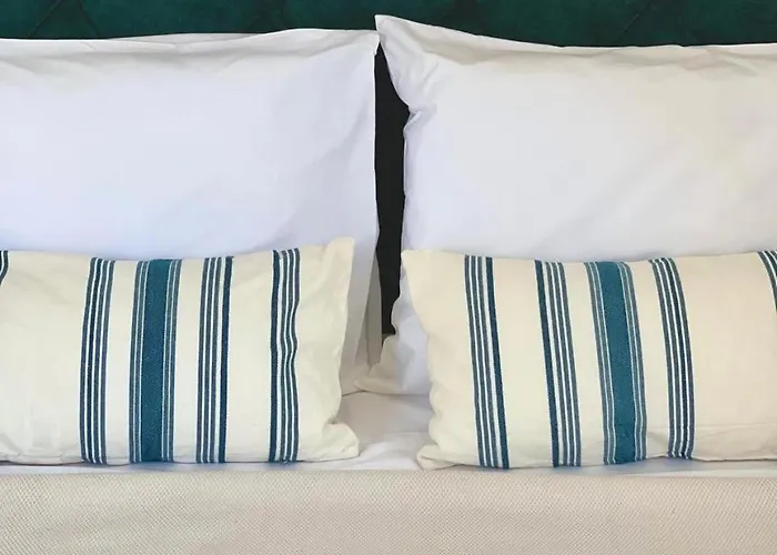 Mia Luxury Golem (Tirana)