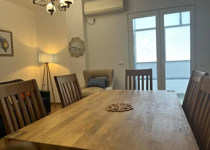 Mia Luxury * Golem (Tirana)